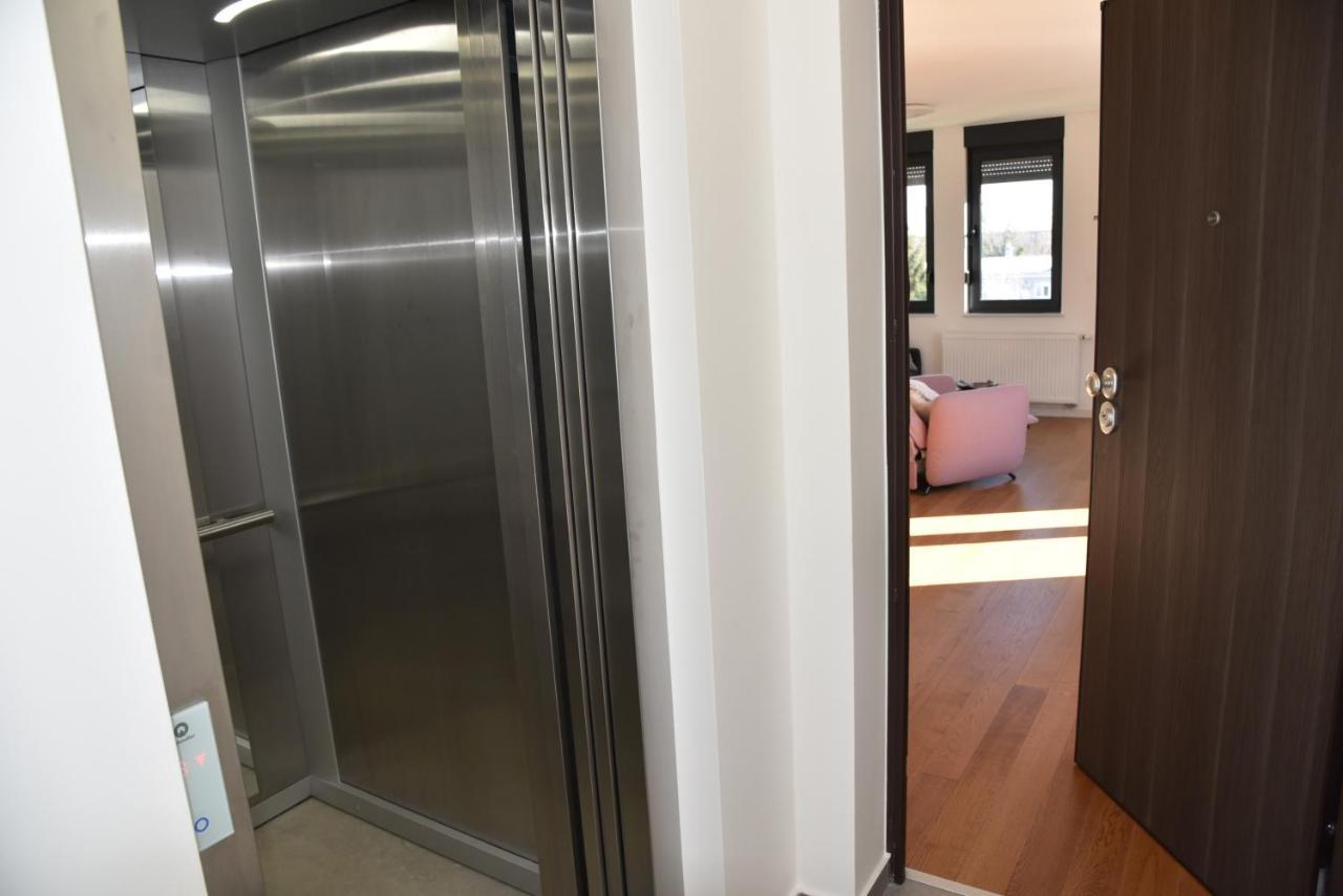 4-Star Zagreb Penthouse Apartment ภายนอก รูปภาพ
